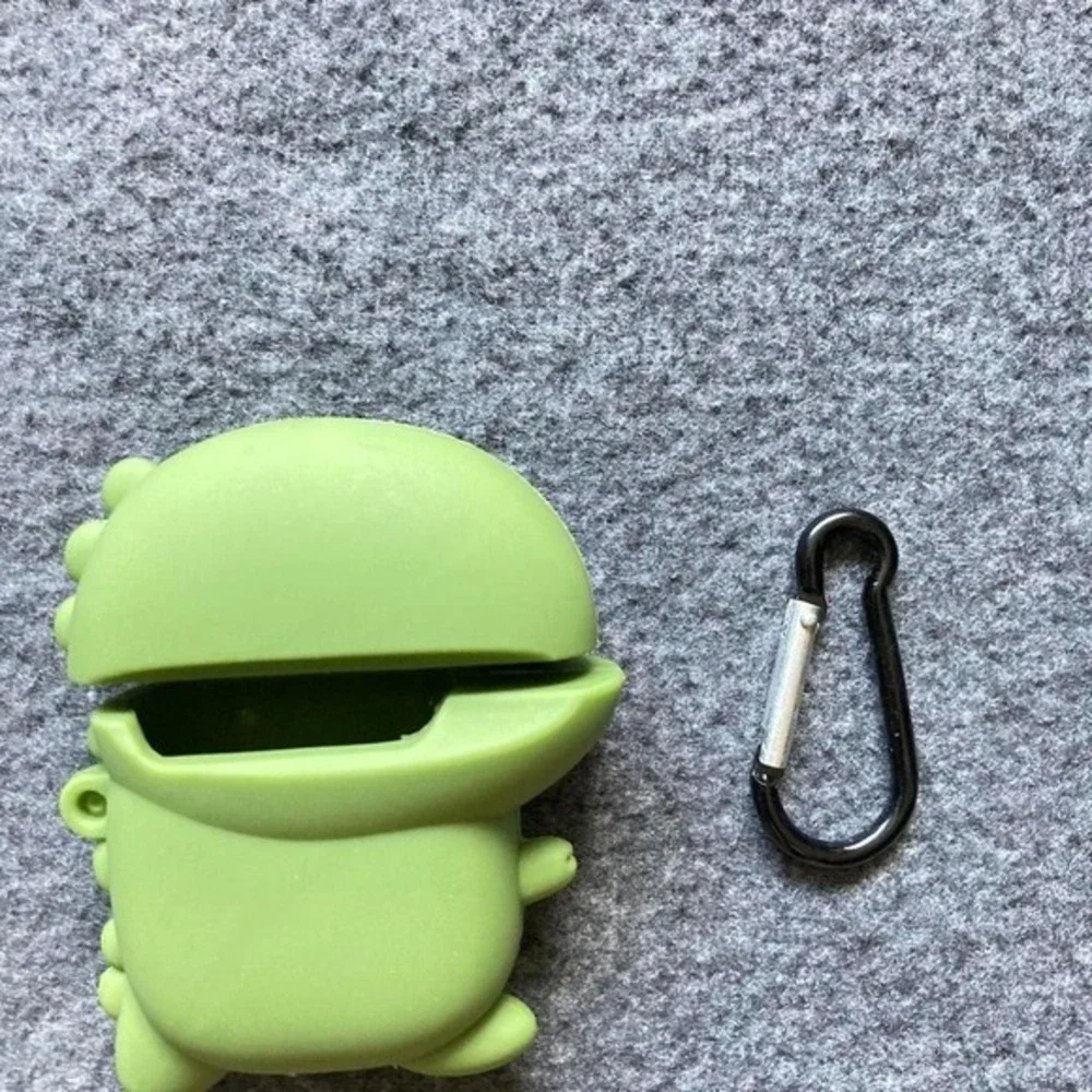 Cute Green‎ Dinosaur Silicone Earbud Case with Carabiner Clip Protective Cover